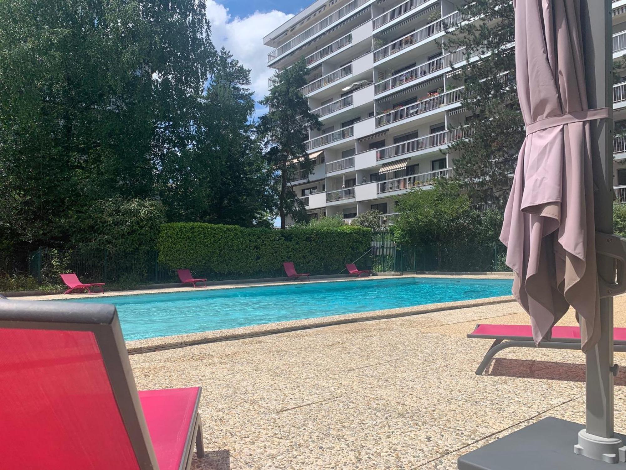 アヌシーMont Royal Balcon Et Piscineアパートメント エクステリア 写真